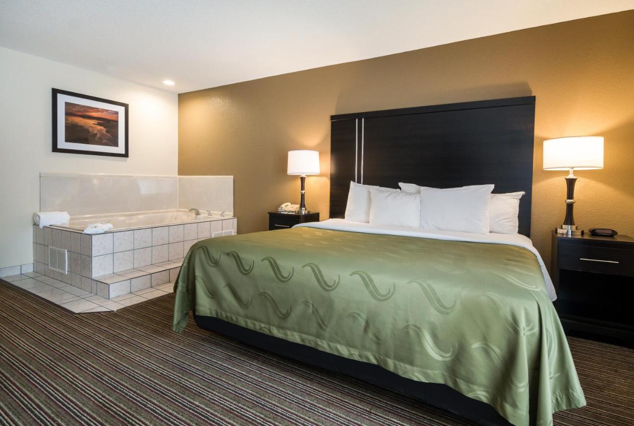 Quality Inn & Suites - Granbury Extérieur photo