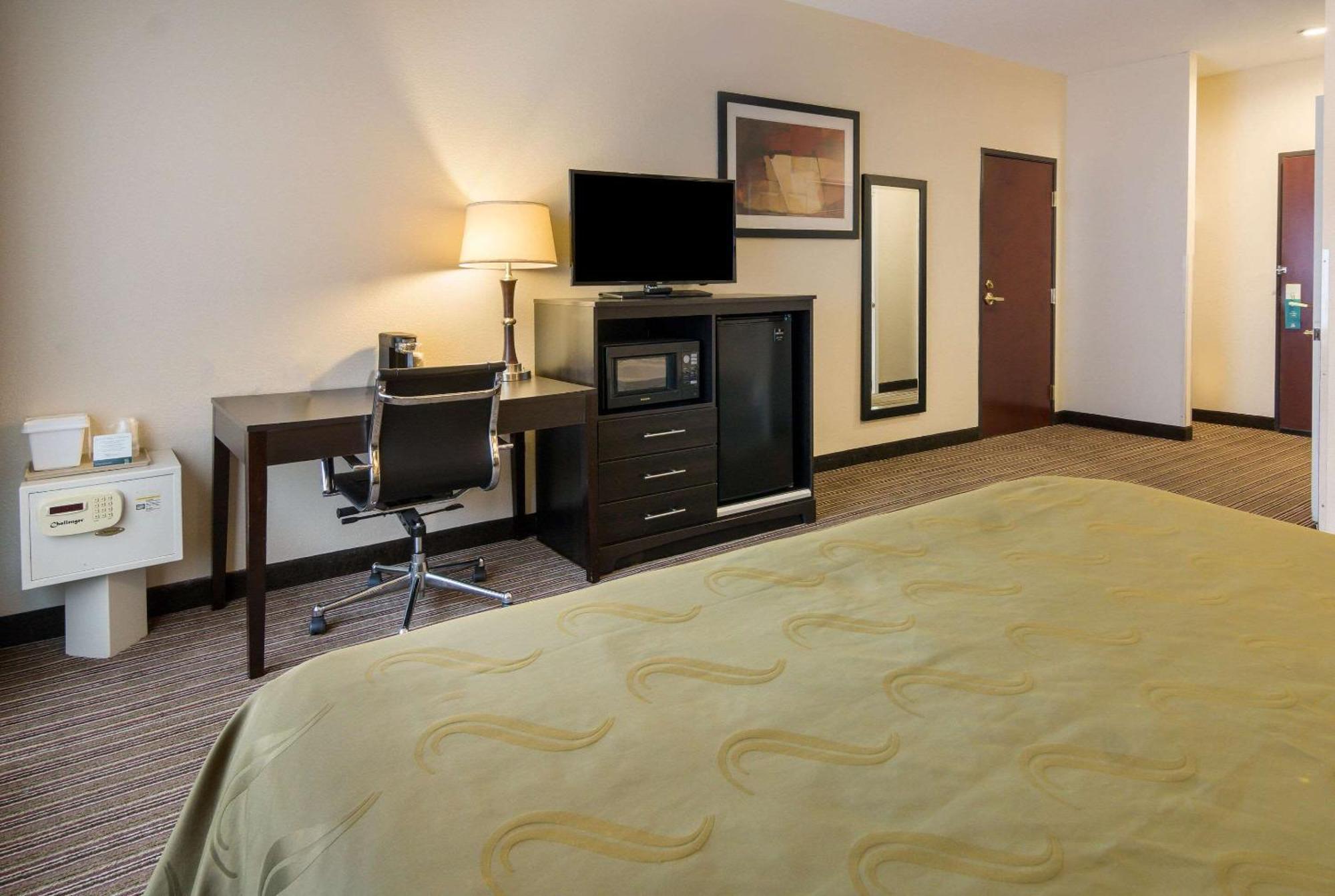 Quality Inn & Suites - Granbury Extérieur photo